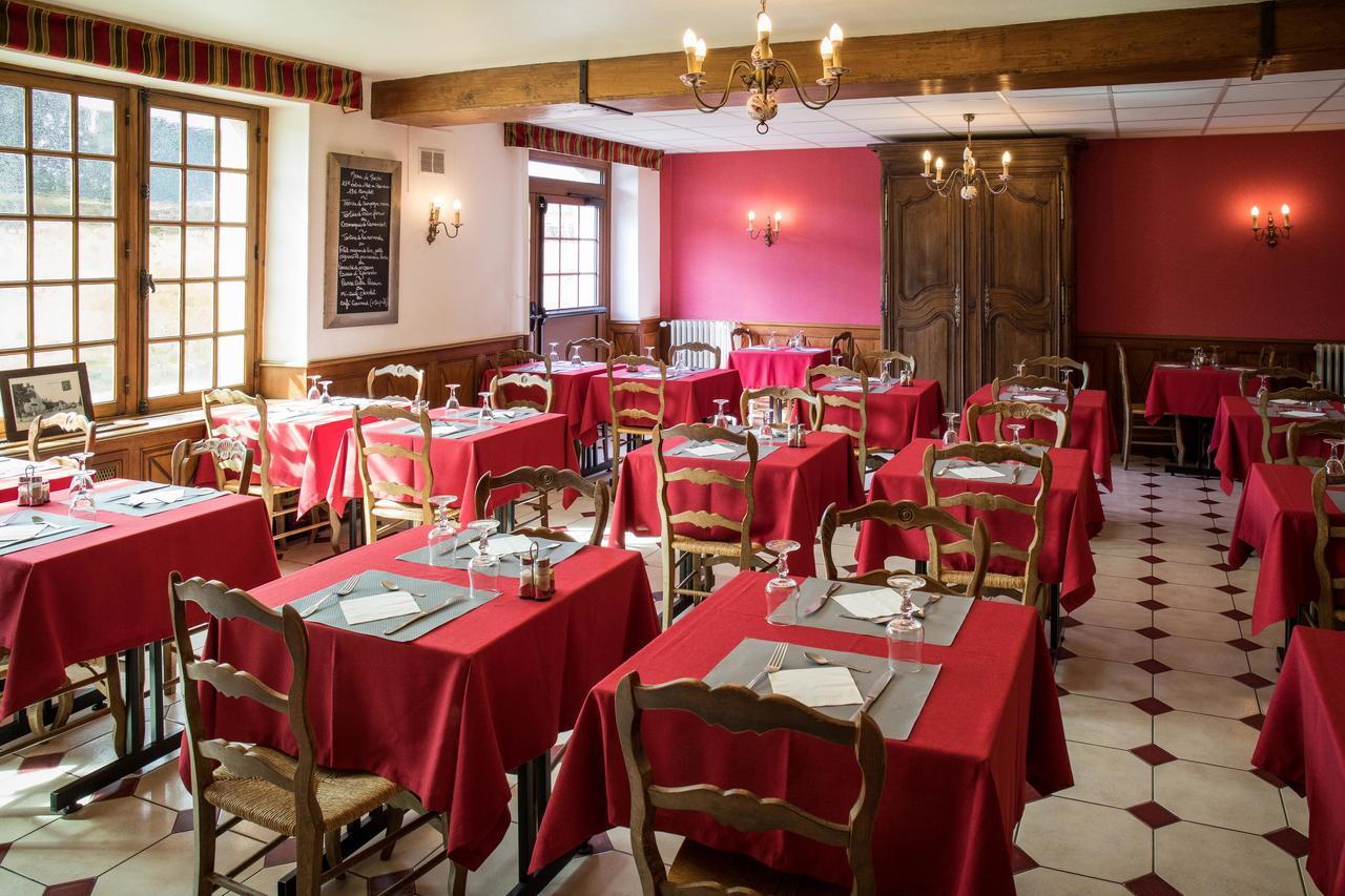 Logis Hotel Restaurant De La Poste Le Mele-sur-Sarthe Exterior photo